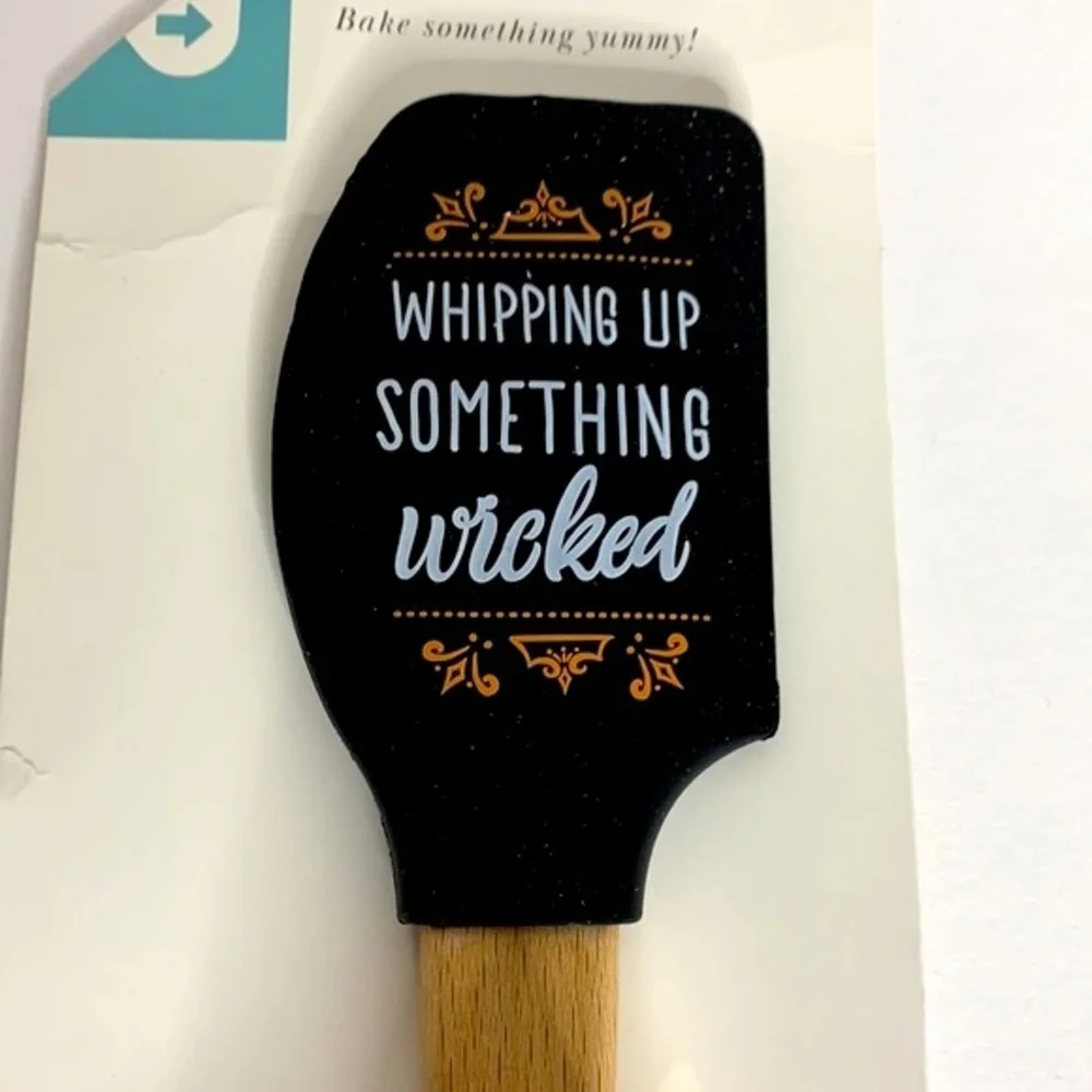 HALLOWEEN SPATULA, COOKIE CUTTERS WITCH HAT & CUPCAKE PICKS BUNDLE